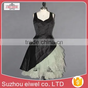 European Latest Style High Quality V Neck Wedding Dress thumbnail-2
