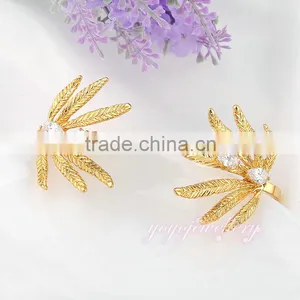 Fashion Jewelry Gold Chain Ladies Design Hand Palm Bracelet With Diamond thumbnail-3