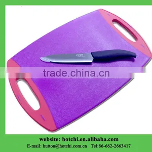 the Universal Kitchen Board With 5" Black Ceramic Knife thumbnail-1