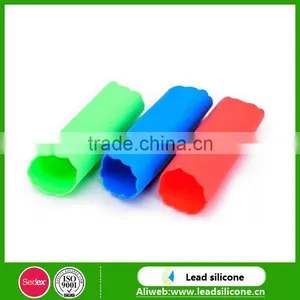 ISO9001 And Sedex4 Certification Good Quality Silicone Garlic Peeler thumbnail-1