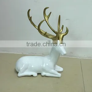 Resin Sitting Reindeer Statue thumbnail-2