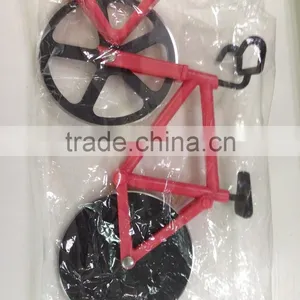 2017 New Stainless Steel With Non-stick Coating Bike Pizza Cutter Pizza Slicer Bicycle Pizza Knife Pizza Wheel thumbnail-1