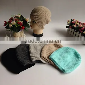 Soft & Warm Cheap Price Acrylic Fashion Knitted Hat Factory in Five Colors thumbnail-1