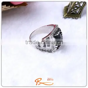 New Design Fashion Low Price Men's Diamond Ring thumbnail-2