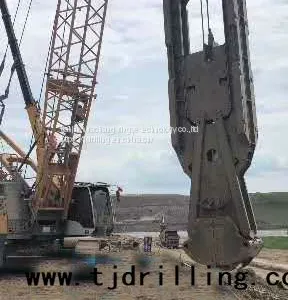 Sell 400mm Mechanical Diaphragm Wall Grab 400mm ,9ton Used on Liebherr HS855 Crane thumbnail-2