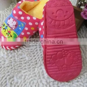 Comfortable Warm Indoor Cartoon Shoes With Led Sole for Kids thumbnail-3