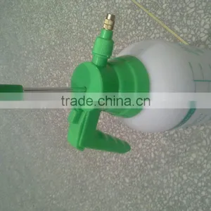 2L High Quality Garden Bottle Air Pressure Pump Sprayer thumbnail-4