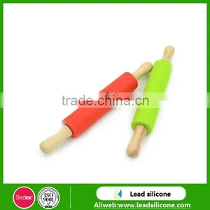 No-stick Silicone Rolling Pin With Wooden Handle thumbnail-2