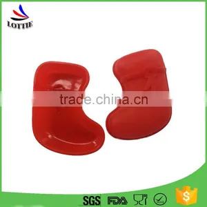 2016 Hot Sell Christmas Gift Sock Shaped Silicone Cake Mold thumbnail-2