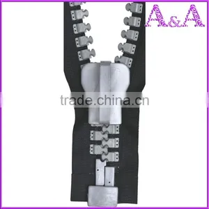 5# Colored Plastic Zipper for Cloth With Orange Teeth and Orange Tape O/E A/L thumbnail-1