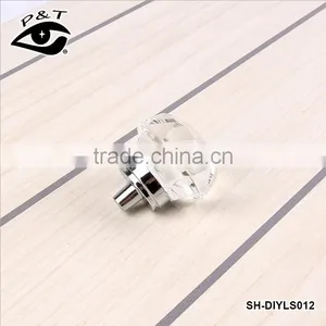 33MM Crystal Diamond Shaped Cupboard Handle thumbnail-1