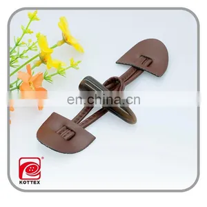 Garment 4-5CM 2 Holes Brown Imitation Horn Color Polyester Resin Coat Toggle Button Has Brown Leather Patch Finished thumbnail-1