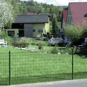 Vinyl Euro Wire Mesh Fence thumbnail-2