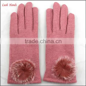 Ladies Fashion Pink Woolen Hand Gloves Manufactory thumbnail-1