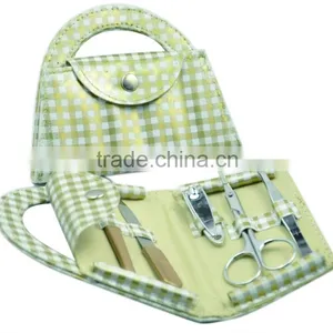 5 Pcs Mini Size Travel Manicure Set Personal Care Manicure Set In Plastic Box thumbnail-1