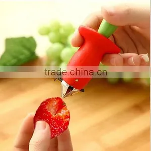 Creative Strawberry Stem Leaves Remover Cutter Fruit Corer Kitchen Tool thumbnail-2