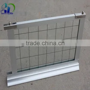 Glass Manufacturing Process 3-19mm Wired Glass and the Lowest Wired Mesh Glass Price thumbnail-4