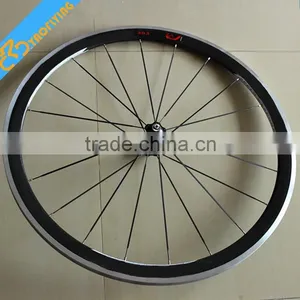 Top Selling 700C 50mm Chinese Carbon Road Bike Wheels Cheap Carbon Wheels on Sale thumbnail-3