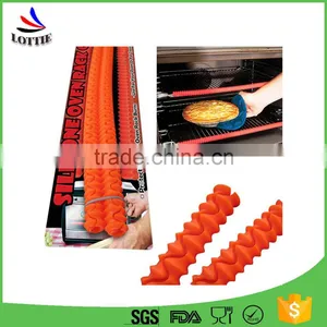 Hot Selling 2 PCS/SET Heat Resistant Silicone Oven Rack Guards ,silicone Oven Grill Rack With High Quality thumbnail-1
