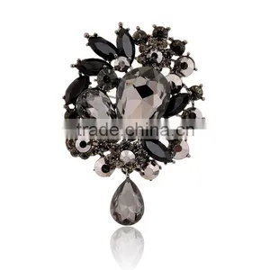 Black Acrylic And Rhinestone Cheap Wholesale Brooch thumbnail-2