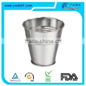 2016 New Customized Design With Metal Handle Tin Bucket thumbnail-1