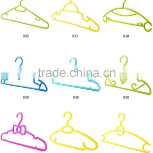 Different Styles Plastic Clothes Hanger thumbnail-3