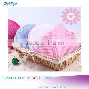 Roda Wholesale 100% Polyester Sandwishing Triangle Lingerie Washing Mesh Bag thumbnail-1