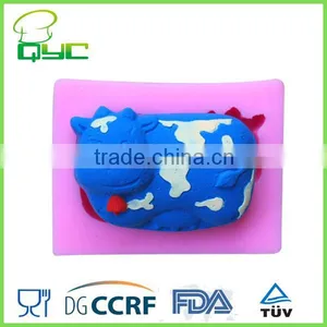 Dairy Cow Non-stick Silicone Icing Fondant Molds thumbnail-1