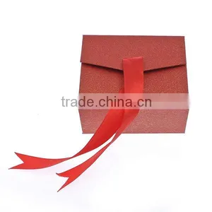 Handbag Shaped Paper Watch Box With Pillow thumbnail-3