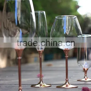 Eco-Friendly Feature and Glass Drinkware Type OhTrend Glassware Elegant Red Wine Glass Beer Mug With Diamond for Wendding Party thumbnail-1