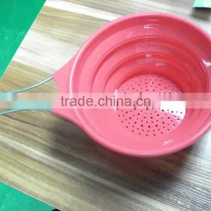 PDF Folding Stainless Steel Handle Silicone Strainer thumbnail-3