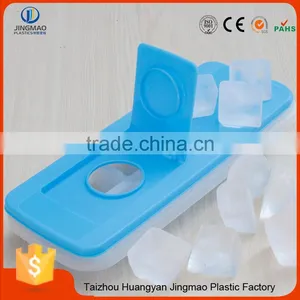 BPA-Free Custom Ice Cube Tray With Lid thumbnail-3