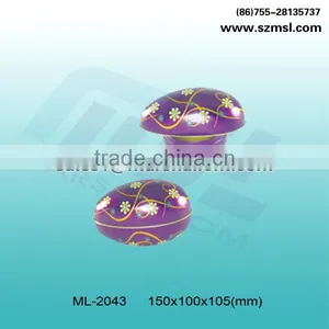 Big Egg Shaped Tin Box thumbnail-1
