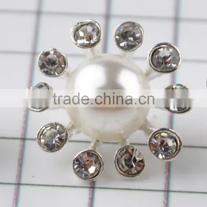 Keering Open Mold Glass Pearl Crystal Rhinestone Shank Button for Wedding Invitation thumbnail-1