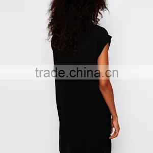 Kater Dress With Textured Seam Detail and Short Sleeves thumbnail-2