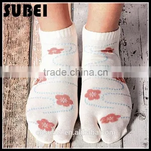 Flowers Pattern Socks, Cute 2 Toe Socks thumbnail-1