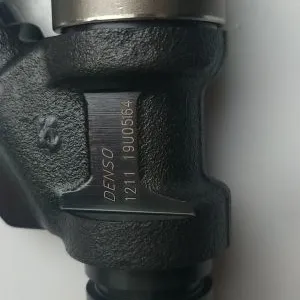 Denso Common Rail Injector 095000-1211 for Komatsu PC400-7, PC450-7 for Sale! thumbnail-2