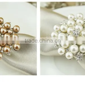 New Diamond Pearl Napkin Ring Serviette Holder Wedding Banquet Dinner Decor Favor thumbnail-5