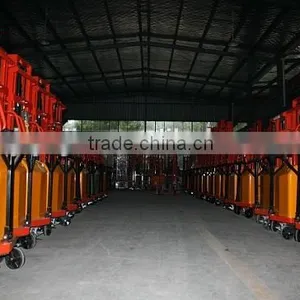 Factory Price 1ton Safe and Efficient Forklift Stacker thumbnail-4