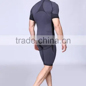 Seamless Mens Gym Compression Bodybuilding T-shirt and Seamless Tights thumbnail-2