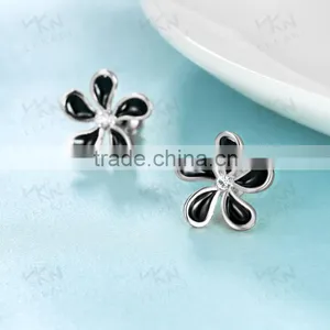 18K Gold Plated New Simple Design Fashion Flower Stud Earrings thumbnail-6