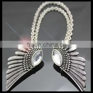 Bird Wing Crystal Collar Clip Collar Chain Cardigan Clips Collar Sweater Guard thumbnail-1