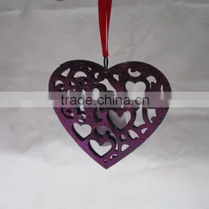Hanging Cutting Heart thumbnail-1