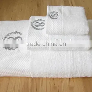 Egyptian Cotton Wholesale Factory Price White Hotel Embroidery Bath Towels thumbnail-6