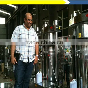 High Output Hydraulic Walnut Oil Presser thumbnail-1