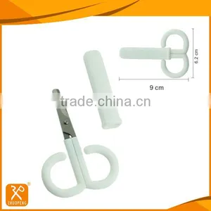 Stainless Steel Blade Plastic Handle With Safety Cap Baby Scissors thumbnail-1