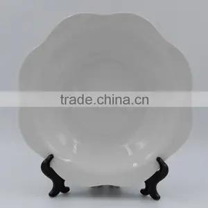 PORCELAIN DISH IN LOTUS SHAPE thumbnail-1