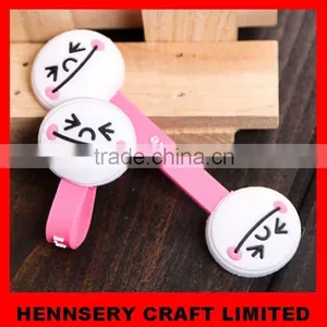 Customized Shape and Logo Soft Pvc Rubber Plastic Cable Tie thumbnail-1