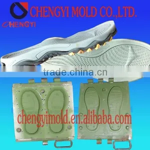China Plastic Shoe Making Machine thumbnail-1