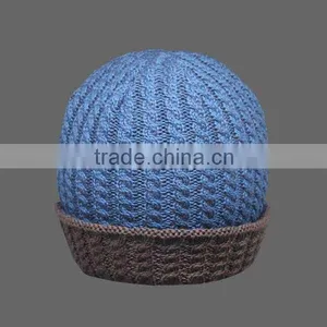 KNIT PATTERN CABLE BEANIE WITH thumbnail-1